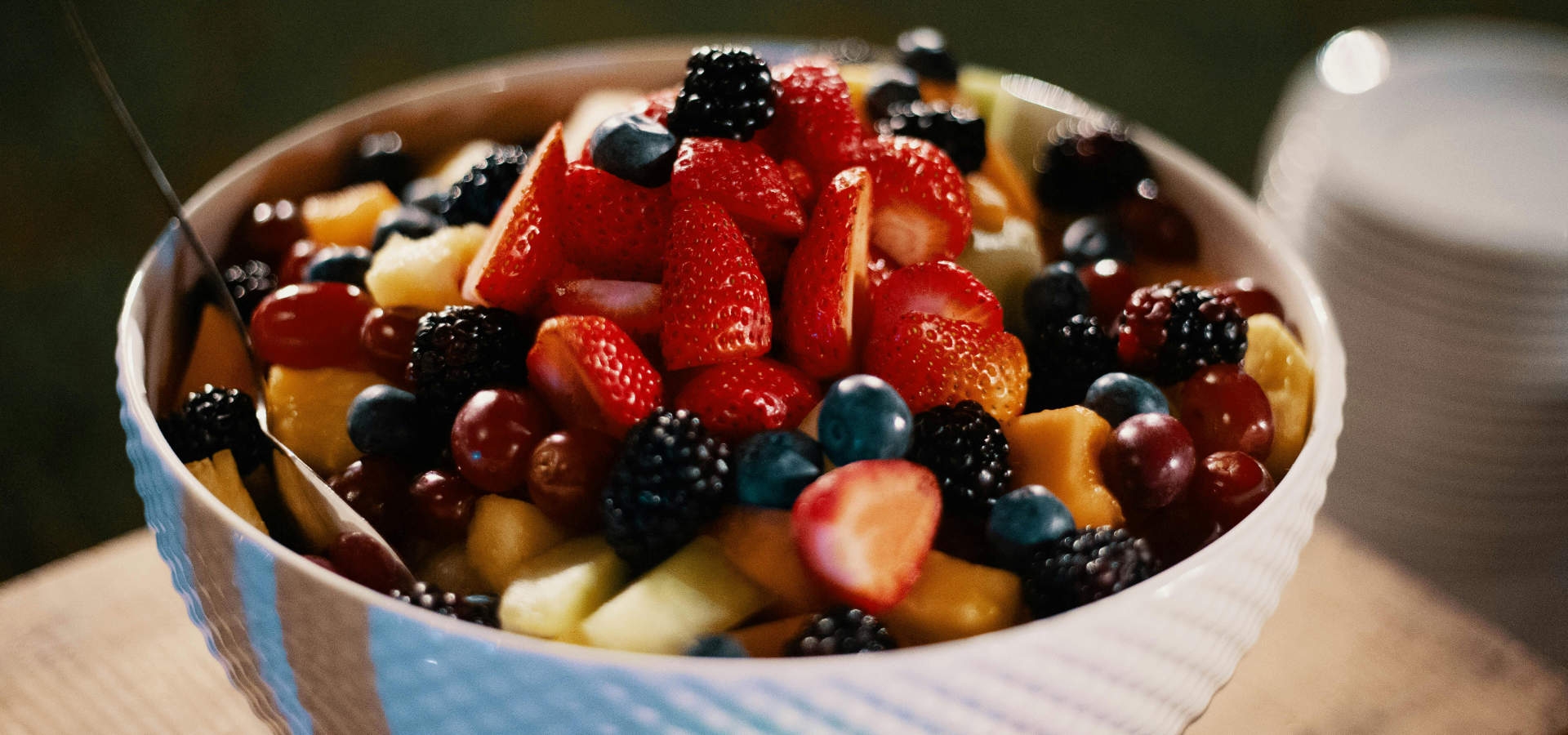 Ontbijt met seizoensfruit in de kerstperiode