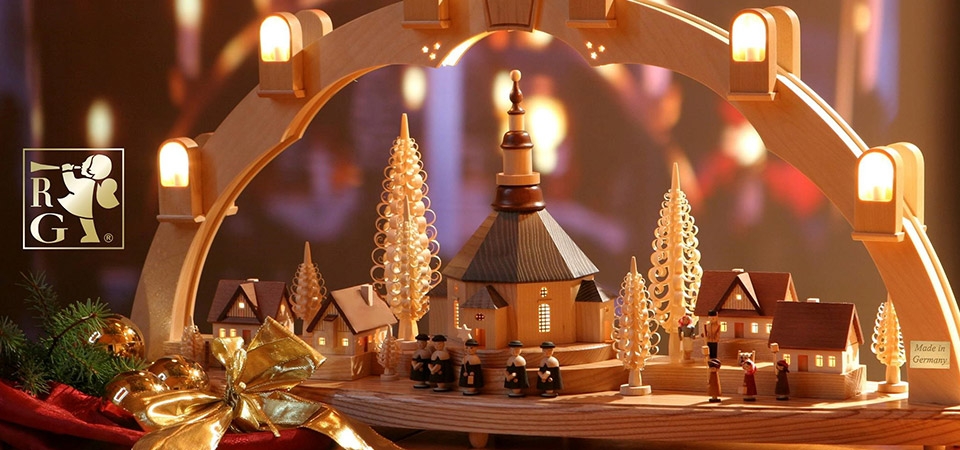Traditionele houten kerstversiering het Ertsgebergte Kerstmarkten.net