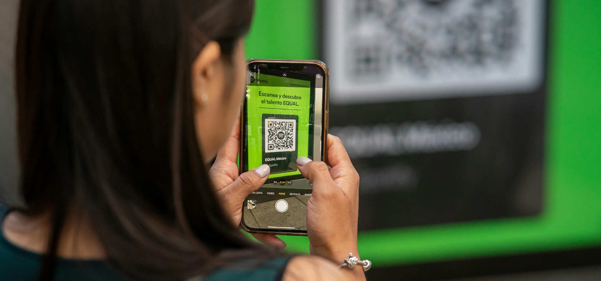 Let op voor valse QR-codes bij parkeren en oplaadpalen