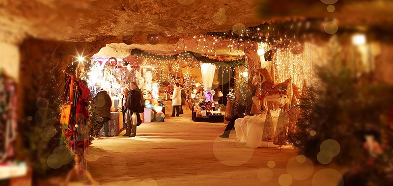 Grotten in Valkenburg met kraampjes