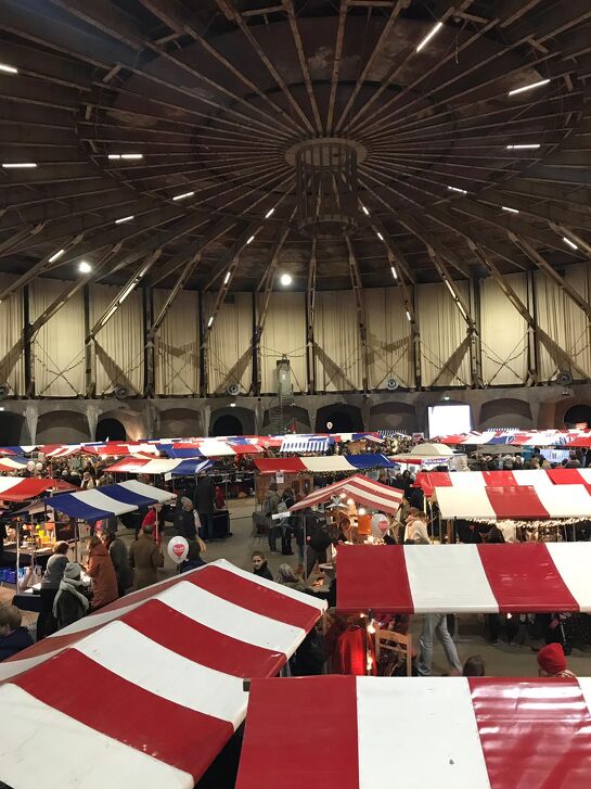  Funky Xmas Market in Amsterdam