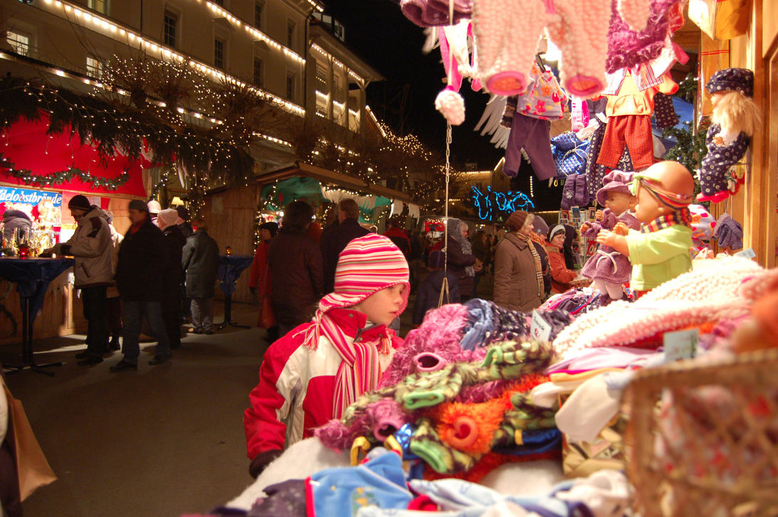  Kerstmarkt in de haven van Lindau in Lindau