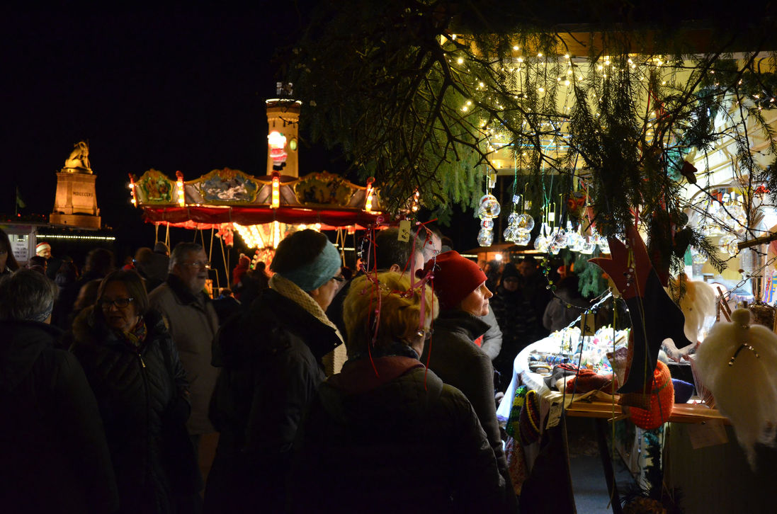  Kerstmarkt in de haven van Lindau in Lindau