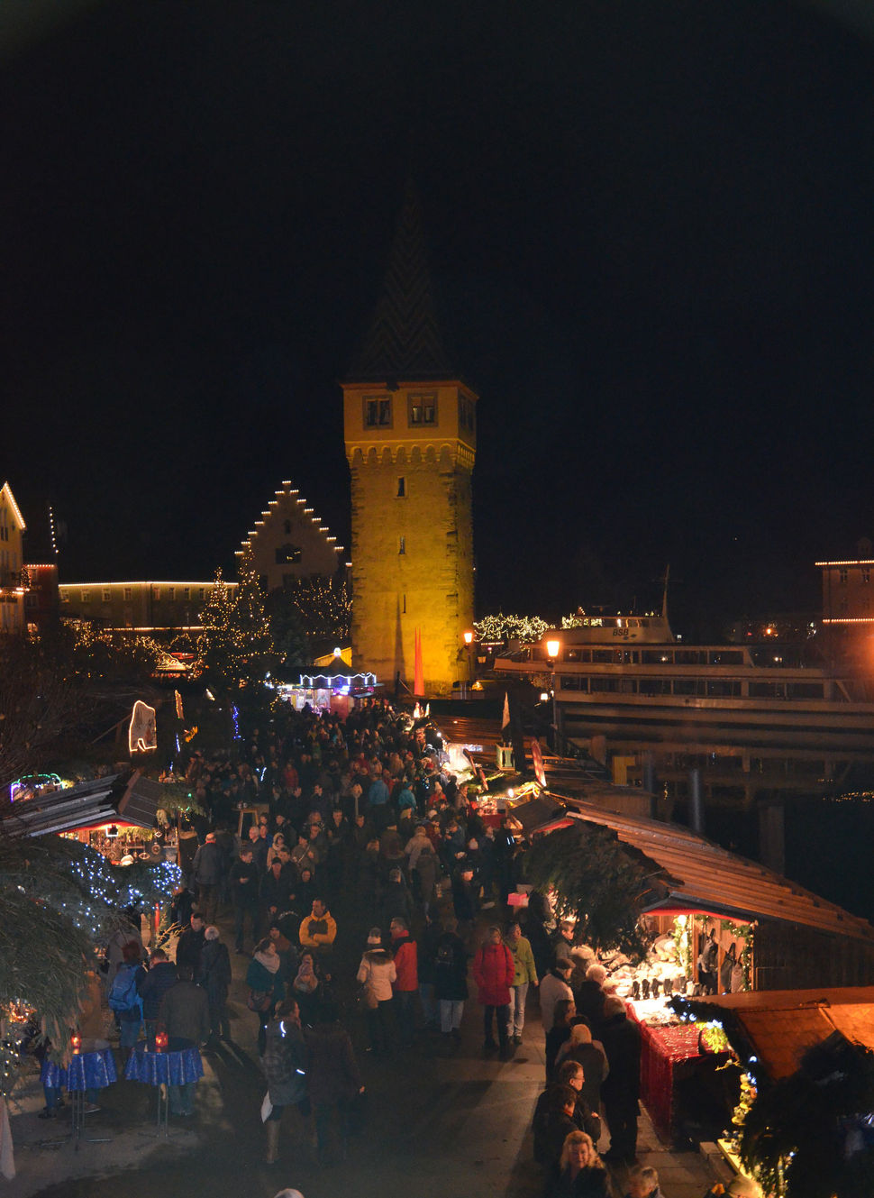  Kerstmarkt in de haven van Lindau in Lindau