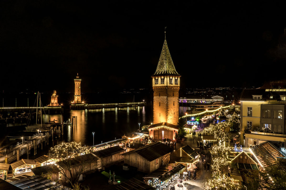  Kerstmarkt in de haven van Lindau in Lindau