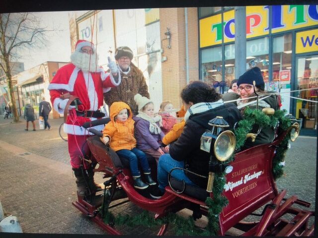 met de arrenslee mee.🎄