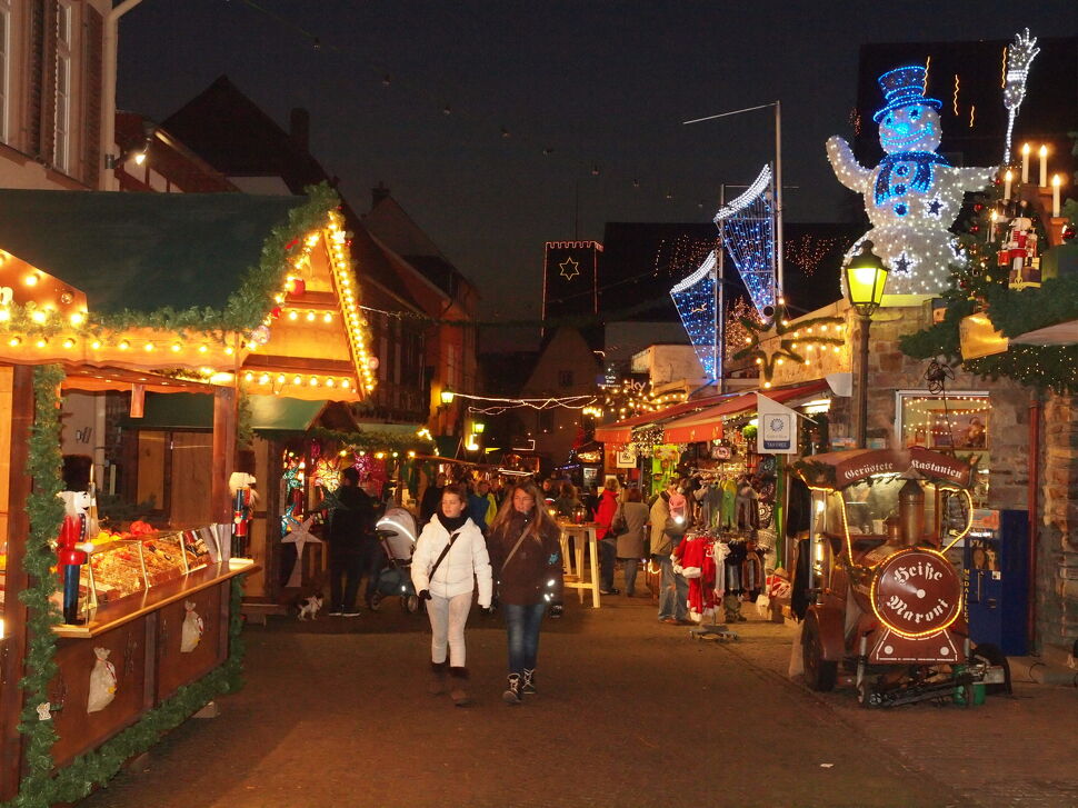  Rüdesheim Kerstmarkt der Naties in Rüdesheim am Rhein